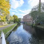 Duplex With Fantastic Canal Views - Pass The Keys *