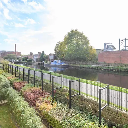 Duplex With Fantastic Canal Views - Pass The Keys