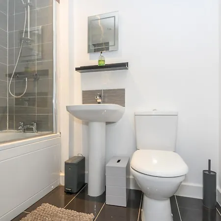 Duplex With Fantastic Canal Views - Pass The Keys Dom wakacyjny *