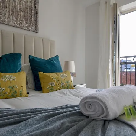 Dom wakacyjny Duplex With Fantastic Canal Views - Pass The Keys Leeds (West Yorkshire)