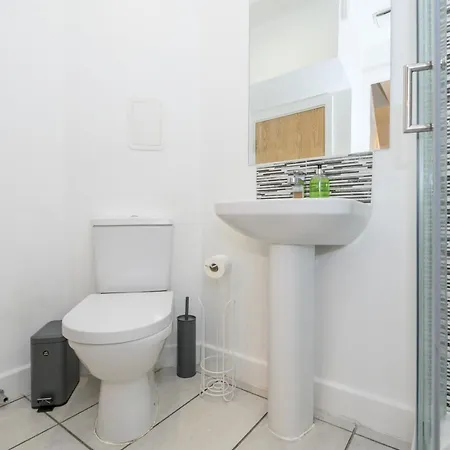 Duplex With Fantastic Canal Views - Pass The Keys * Leeds (West Yorkshire)