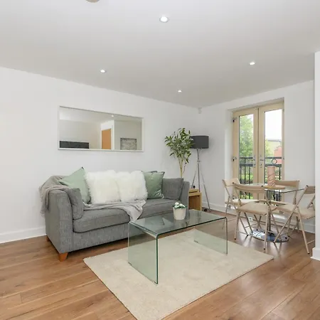 Dom wakacyjny Duplex With Fantastic Canal Views - Pass The Keys Leeds (West Yorkshire)