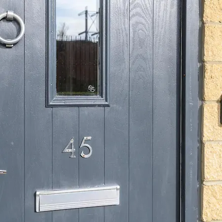 Leeds Duplex With Fantastic Canal Views Pass The Keys Holiday home *