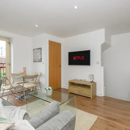 Feriehus Duplex With Fantastic Canal Views - Pass The Keys