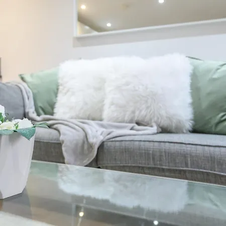 Duplex With Fantastic Canal Views - Pass The Keys بيت للعطل *