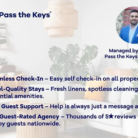 Duplex With Fantastic Canal Views - Pass The Keys * Leeds (West Yorkshire)