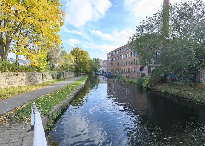 Duplex With Fantastic Canal Views - Pass The Keys *