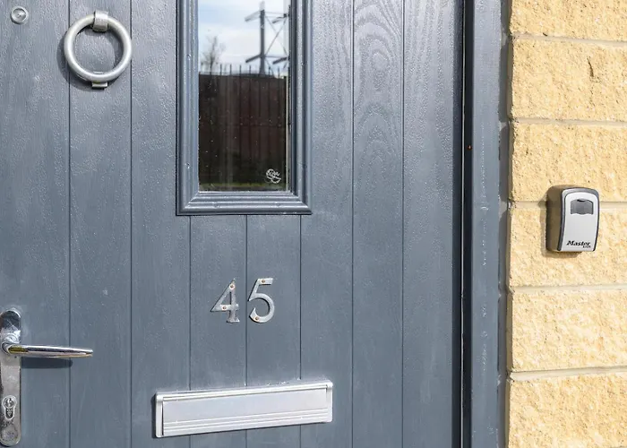 Duplex With Fantastic Canal Views - Pass The Keys Holiday home *