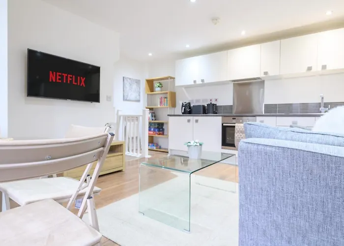 Holiday home Duplex With Fantastic Canal Views - Pass The Keys *