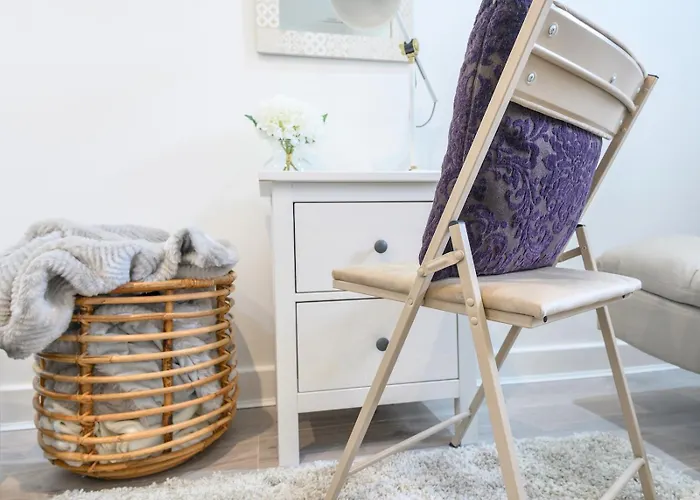 Holiday home Duplex With Fantastic Canal Views - Pass The Keys Leeds (West Yorkshire)