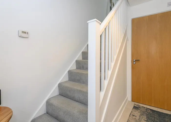 Duplex With Fantastic Canal Views - Pass The Keys Leeds (West Yorkshire)