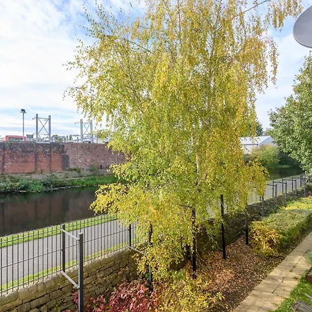 Duplex With Fantastic Canal Views - Pass The Keys