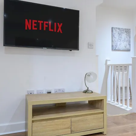 Duplex With Fantastic Canal Views - Pass The Keys