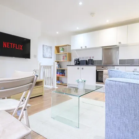 Holiday home Duplex With Fantastic Canal Views - Pass The Keys *