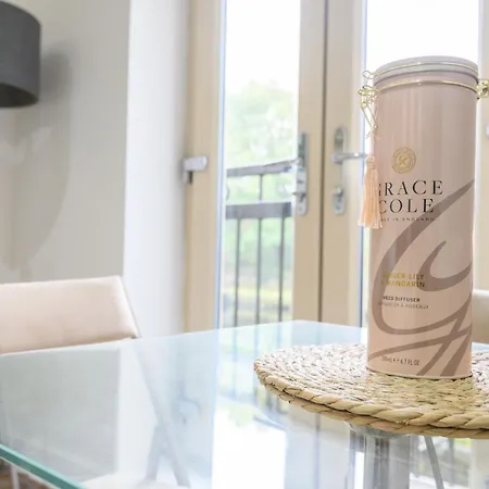 Duplex With Fantastic Canal Views - Pass The Keys Holiday home Leeds (West Yorkshire)