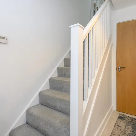 Duplex With Fantastic Canal Views - Pass The Keys Leeds (West Yorkshire)