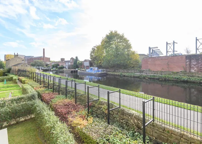 Duplex With Fantastic Canal Views - Pass The Keys