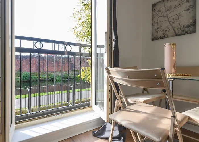 Будинок відпочинку Duplex With Fantastic Canal Views - Pass The Keys *