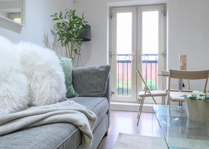 Duplex With Fantastic Canal Views - Pass The Keys * Лідс